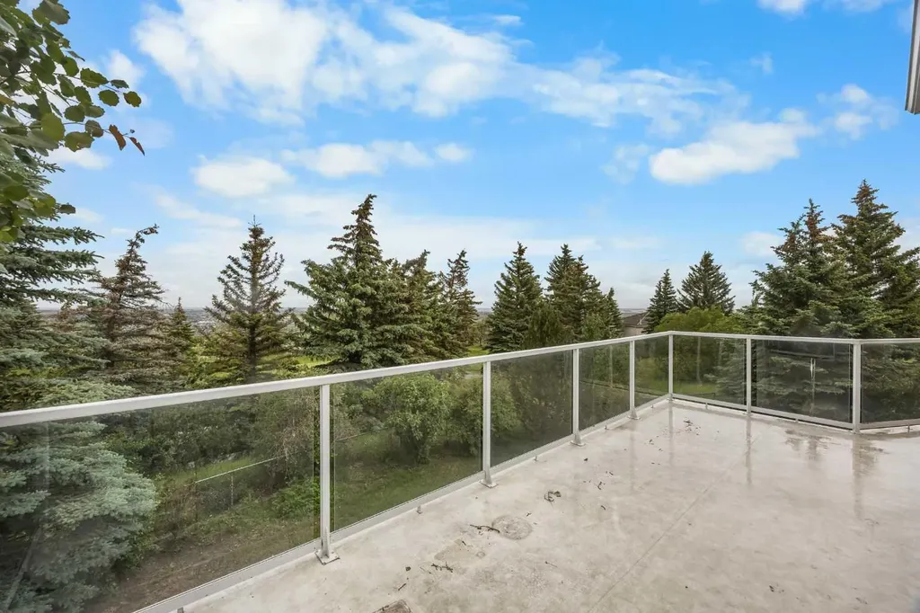 135 Hamptons Terrace NW Calgary AB T3A 5S3
