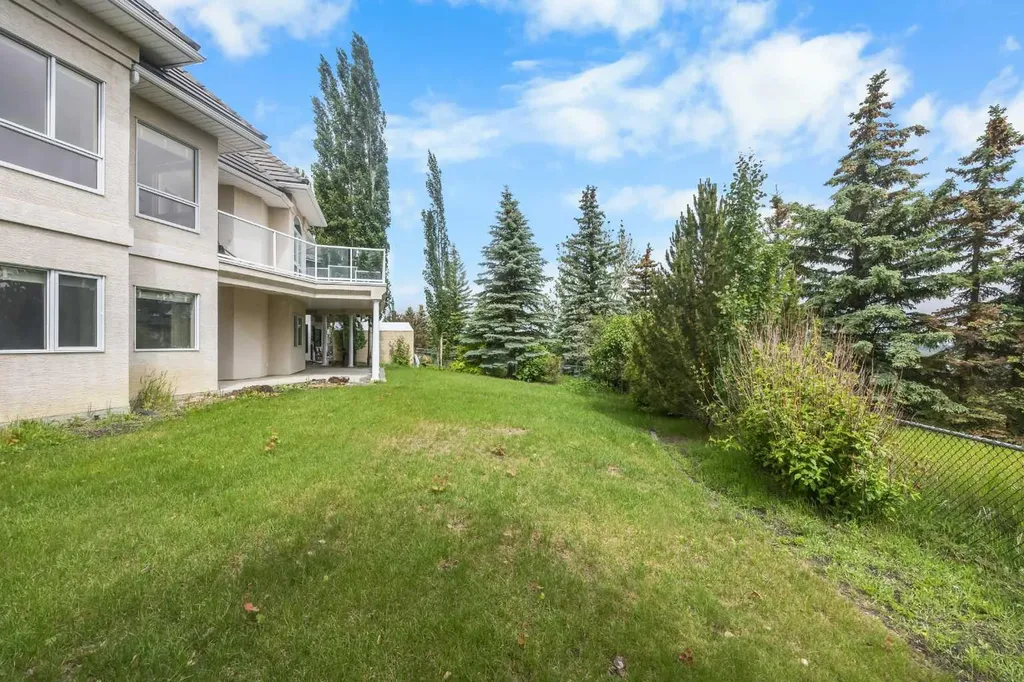 135 Hamptons Terrace NW Calgary AB T3A 5S3