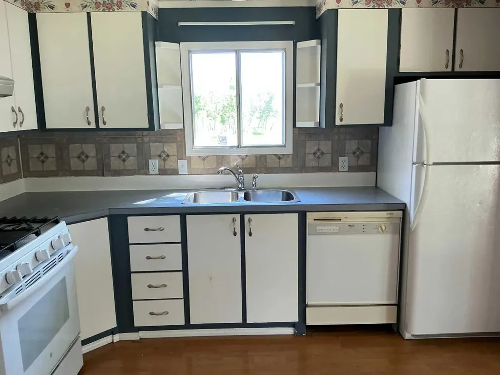 299 3rd Avenue SE Diamond Valley AB T0L 0H0