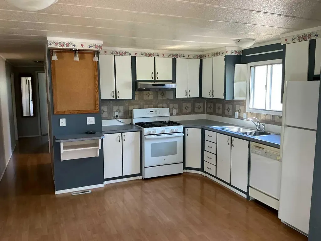 299 3rd Avenue SE Diamond Valley AB T0L 0H0