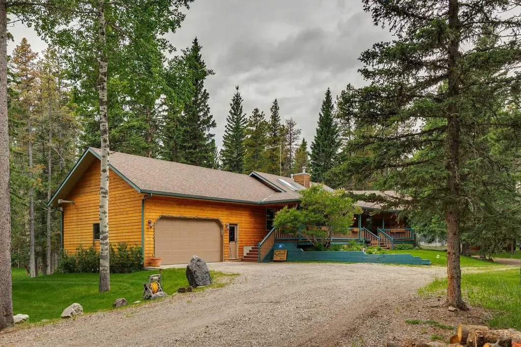 90 Hawk Eye Road Bragg Creek AB T0L 0K0