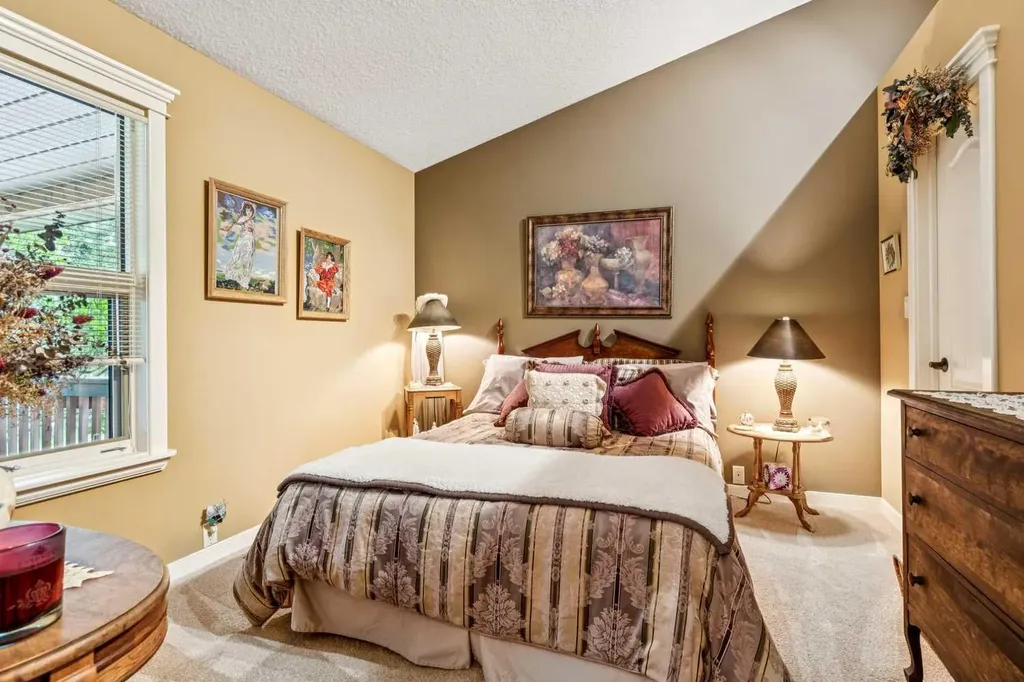 90 Hawk Eye Road Bragg Creek AB T0L 0K0