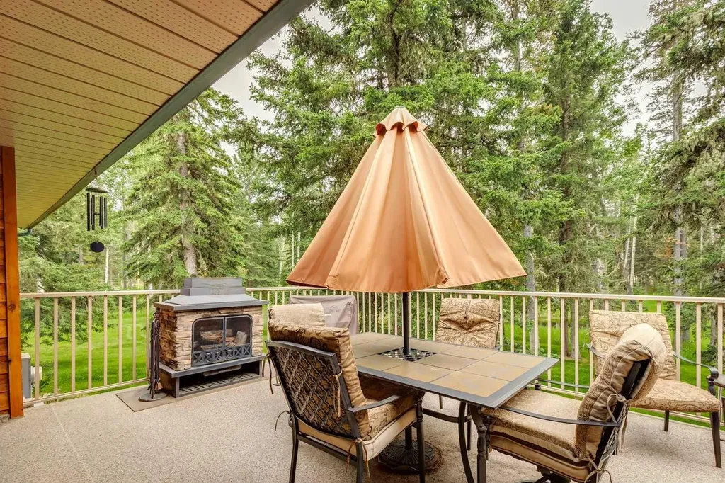 90 Hawk Eye Road Bragg Creek AB T0L 0K0