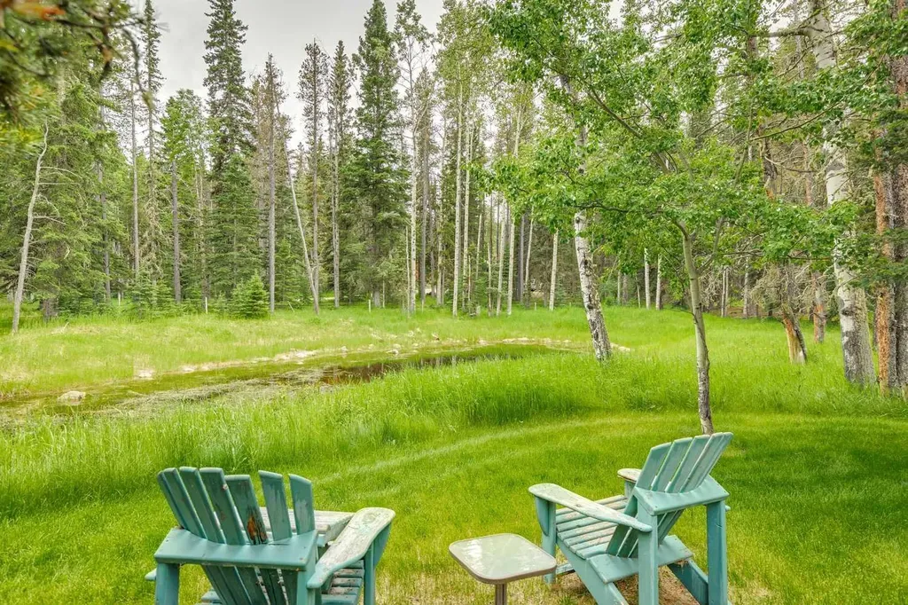 90 Hawk Eye Road Bragg Creek AB T0L 0K0