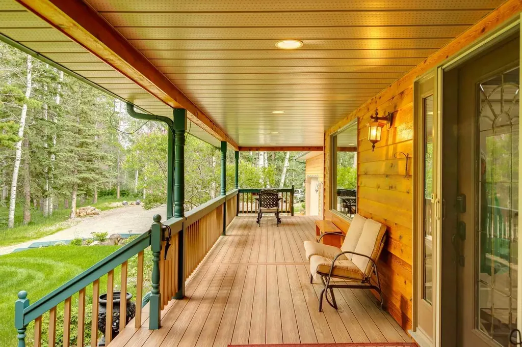 90 Hawk Eye Road Bragg Creek AB T0L 0K0