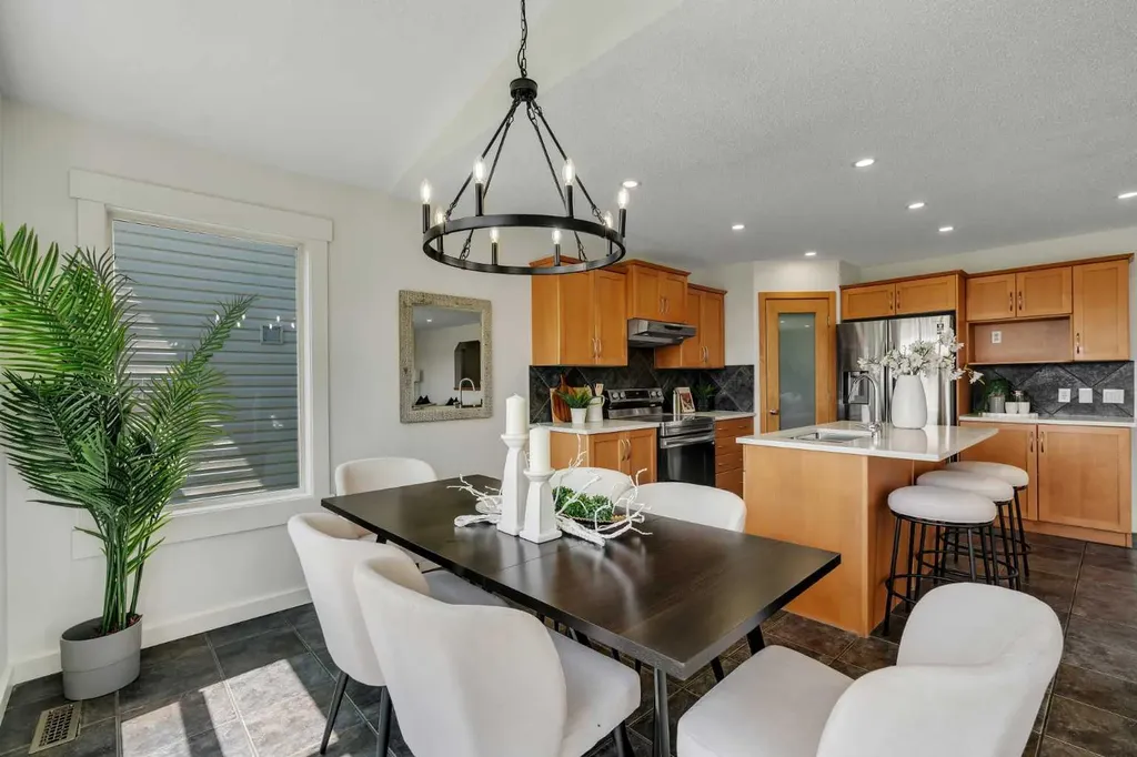 438 Sagewood Park SW Airdrie AB T4B 3A9