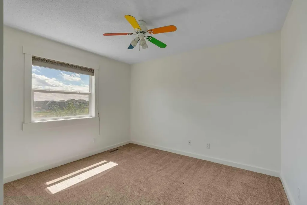 438 Sagewood Park SW Airdrie AB T4B 3A9
