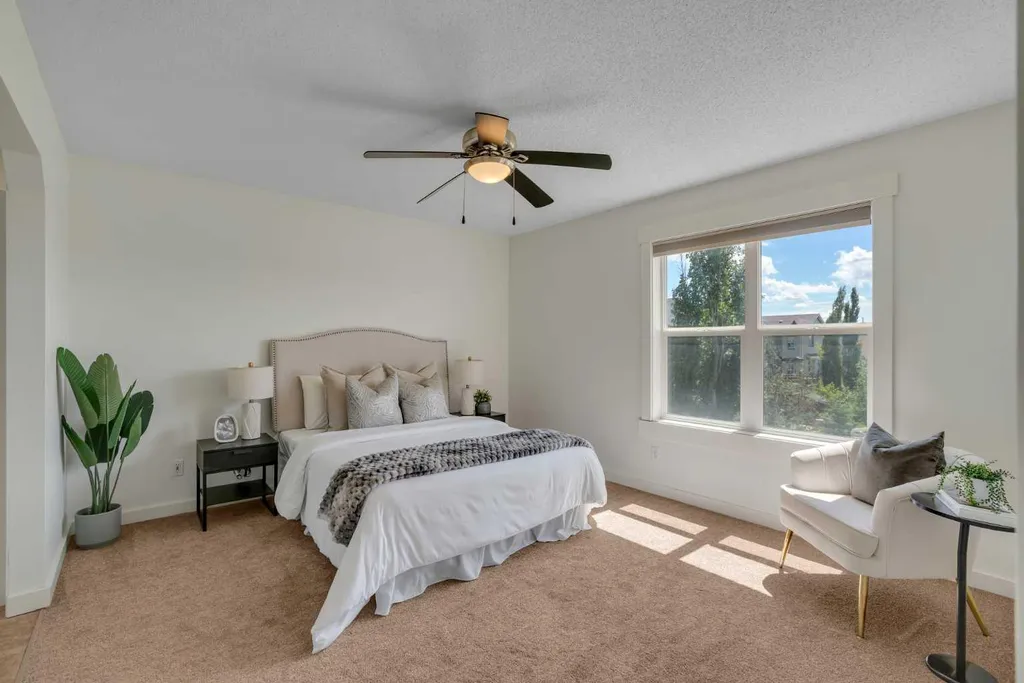 438 Sagewood Park SW Airdrie AB T4B 3A9