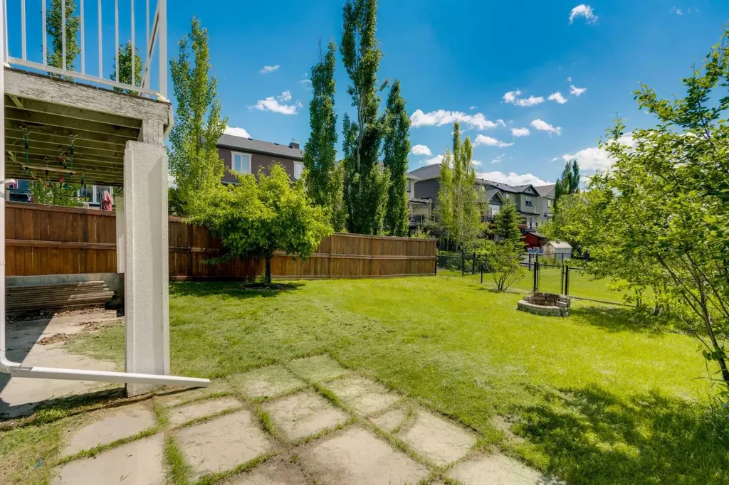 438 Sagewood Park SW Airdrie AB T4B 3A9
