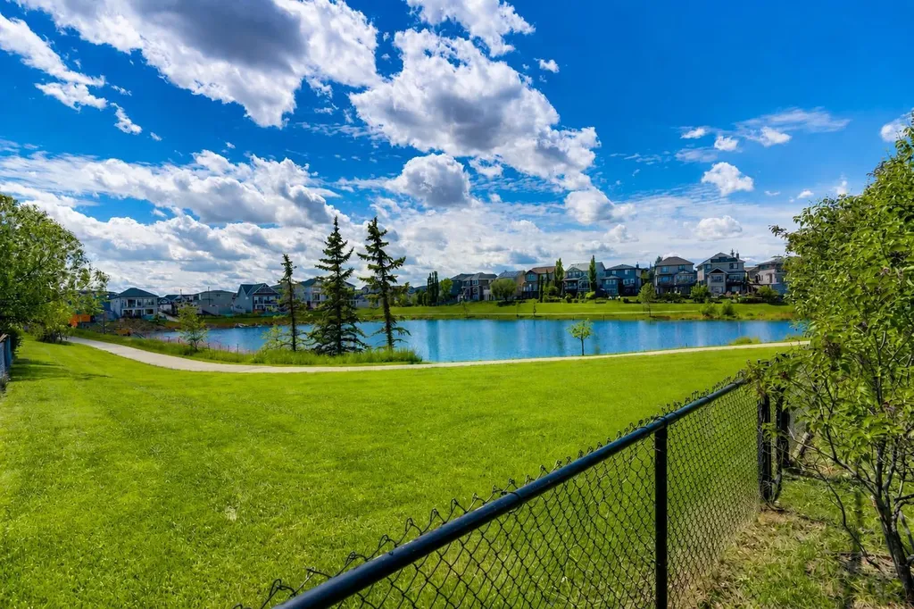 438 Sagewood Park SW Airdrie AB T4B 3A9