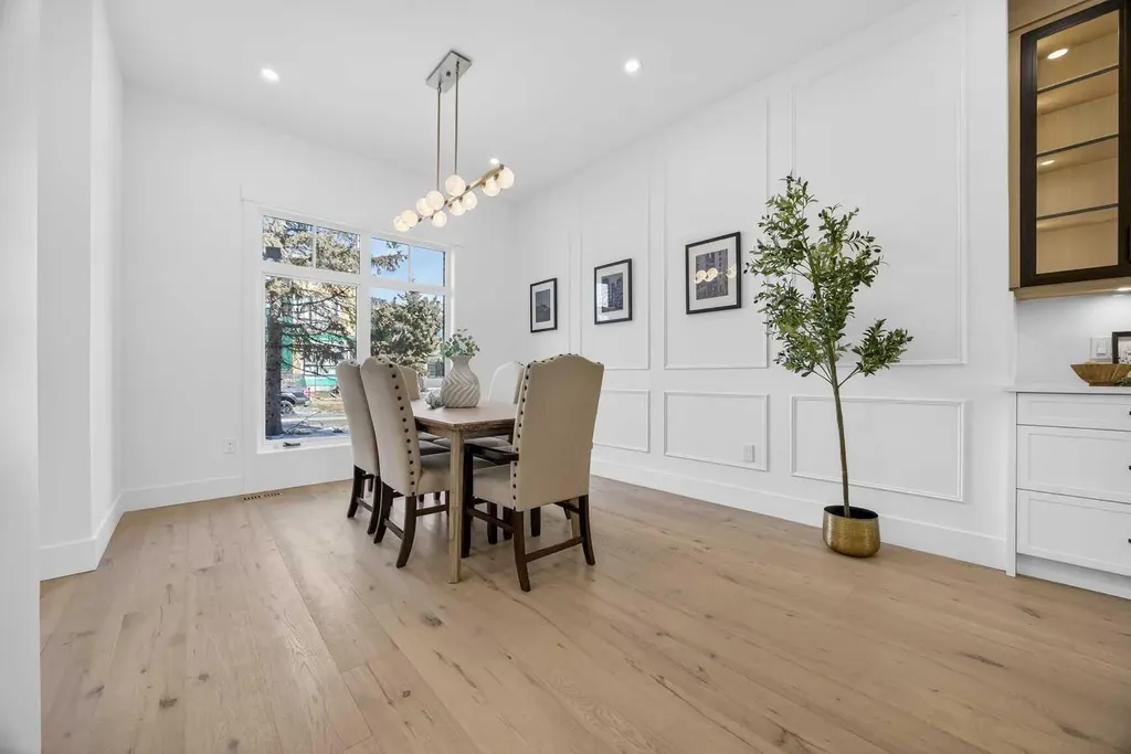 1011 18 Avenue NW Calgary AB T2M 0V8