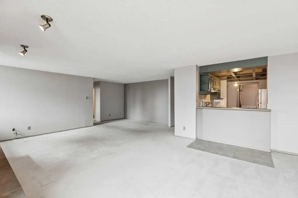 215 14 Avenue SW Calgary AB T2R0M2