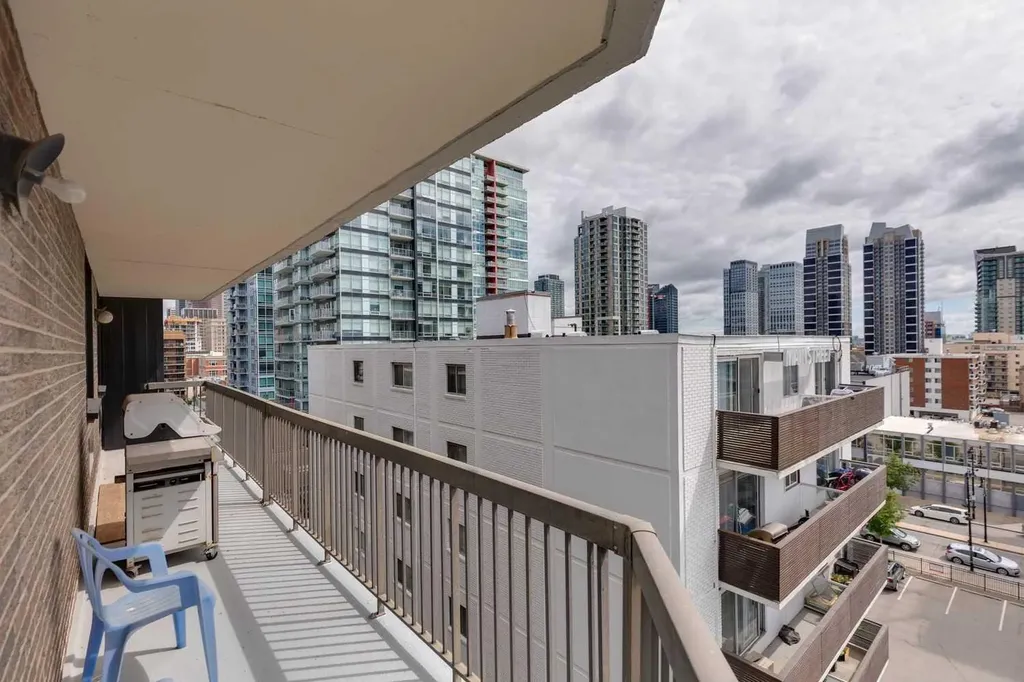 215 14 Avenue SW Calgary AB T2R0M2