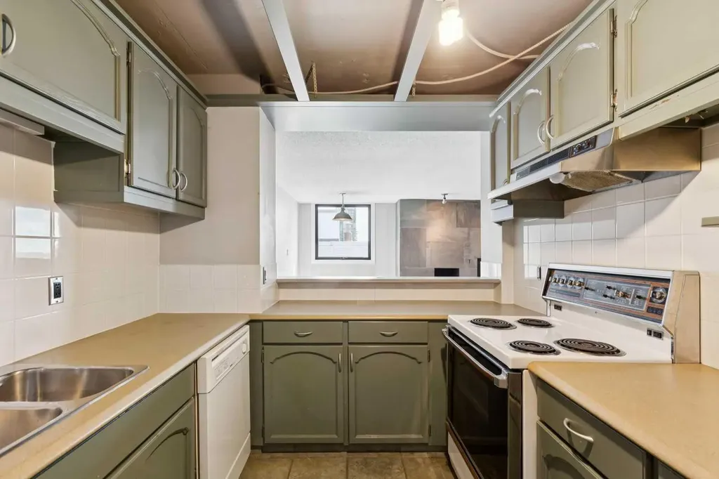 215 14 Avenue SW Calgary AB T2R0M2