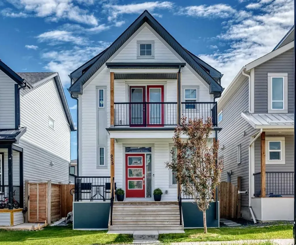 905 Livingston Way NE Calgary AB T3P 1L2