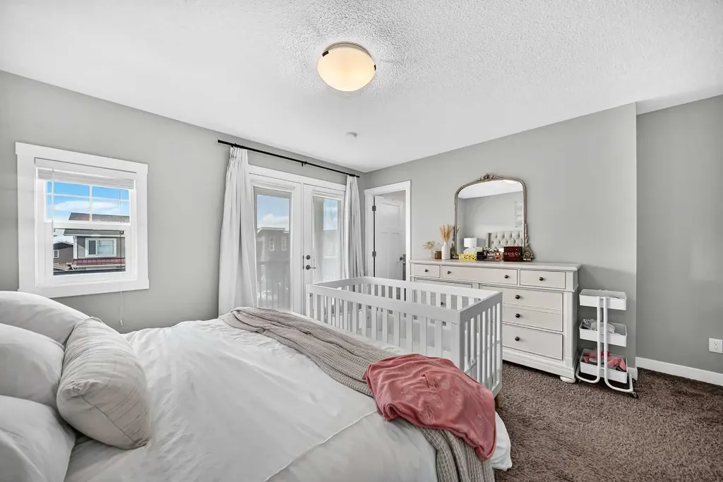 905 Livingston Way NE Calgary AB T3P 1L2
