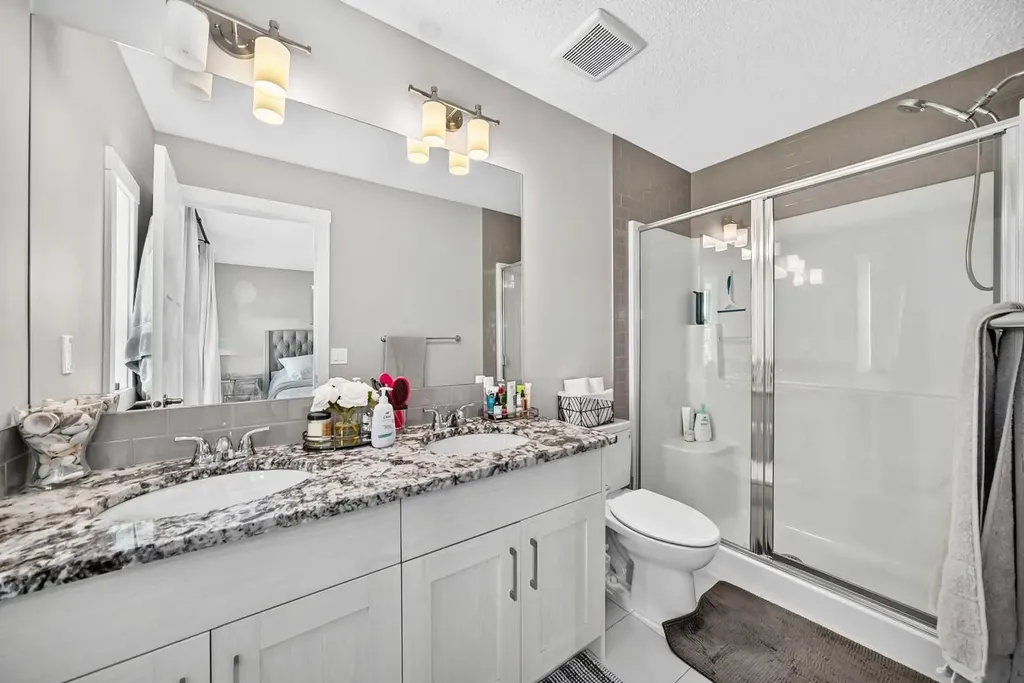 905 Livingston Way NE Calgary AB T3P 1L2