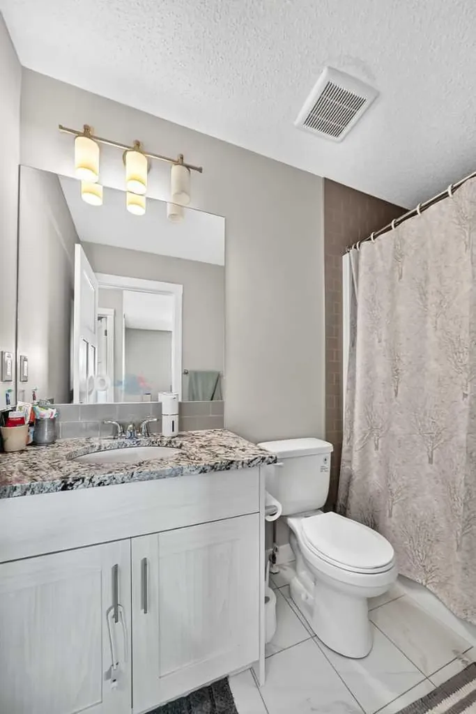 905 Livingston Way NE Calgary AB T3P 1L2