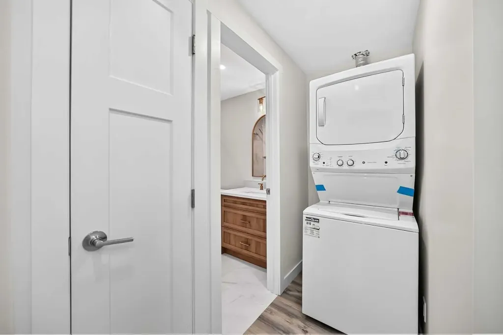 905 Livingston Way NE Calgary AB T3P 1L2