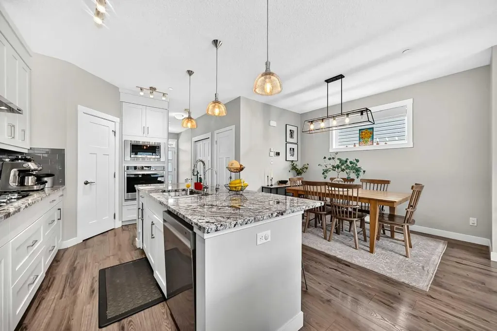 905 Livingston Way NE Calgary AB T3P 1L2