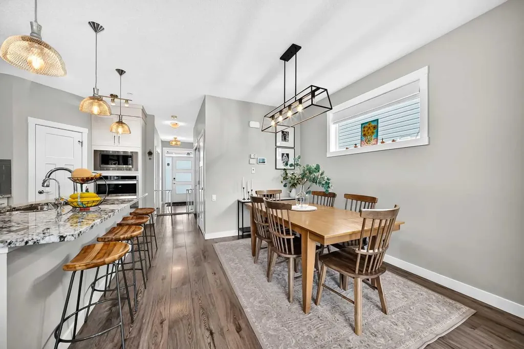 905 Livingston Way NE Calgary AB T3P 1L2