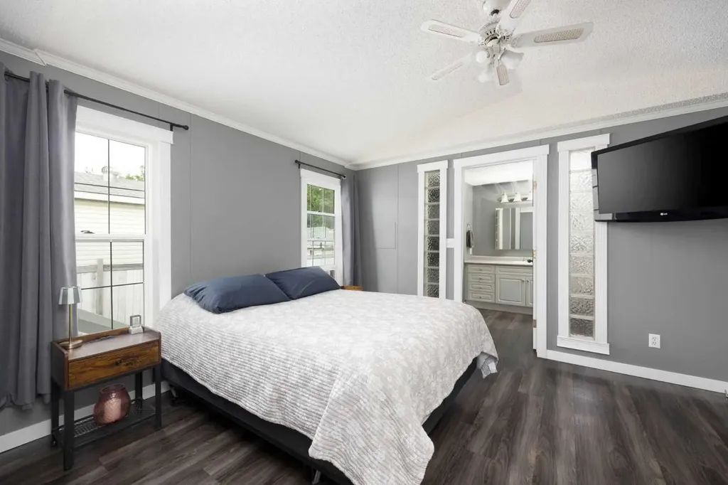 193 Mustang Road Fort Mcmurray AB T9H 5K4