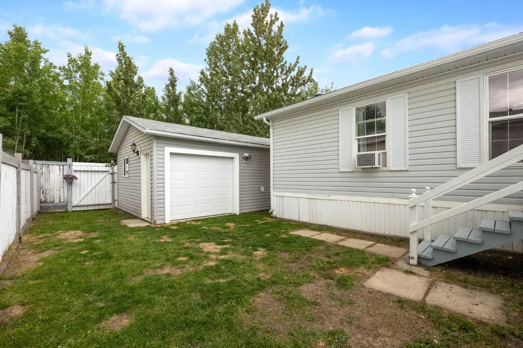 193 Mustang Road Fort Mcmurray AB T9H 5K4