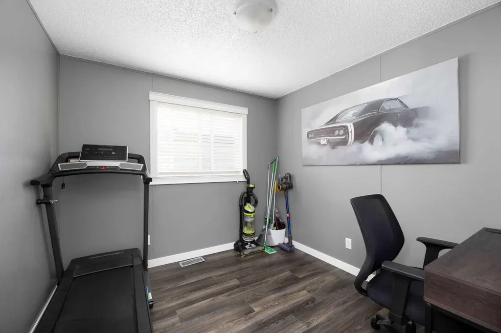 193 Mustang Road Fort Mcmurray AB T9H 5K4