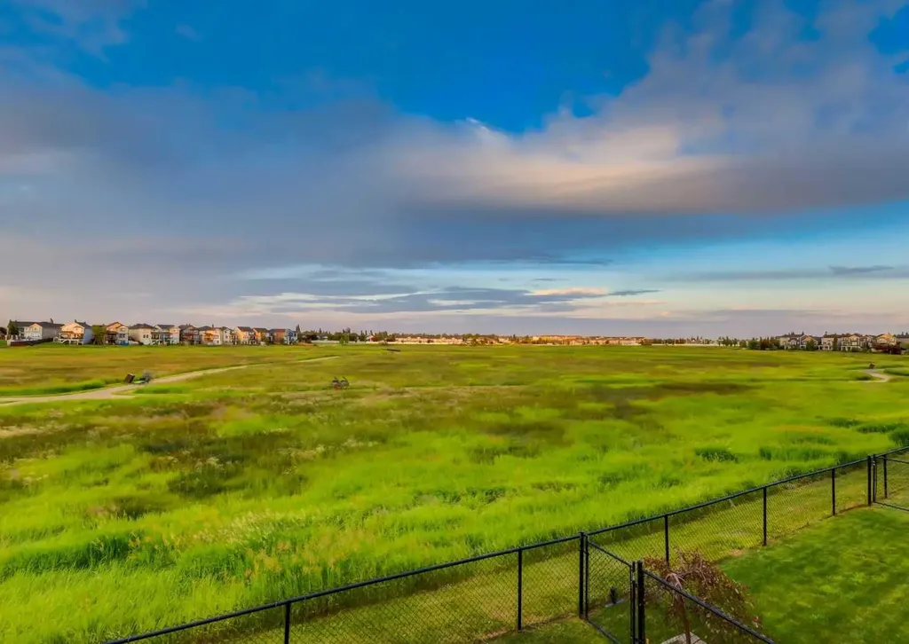 1086 Williamstown Boulevard NW Airdrie AB T4B3T9