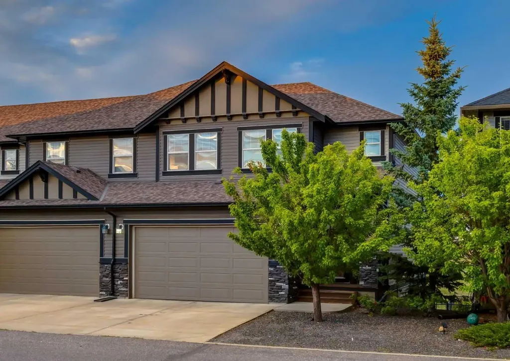 1086 Williamstown Boulevard NW Airdrie AB T4B3T9