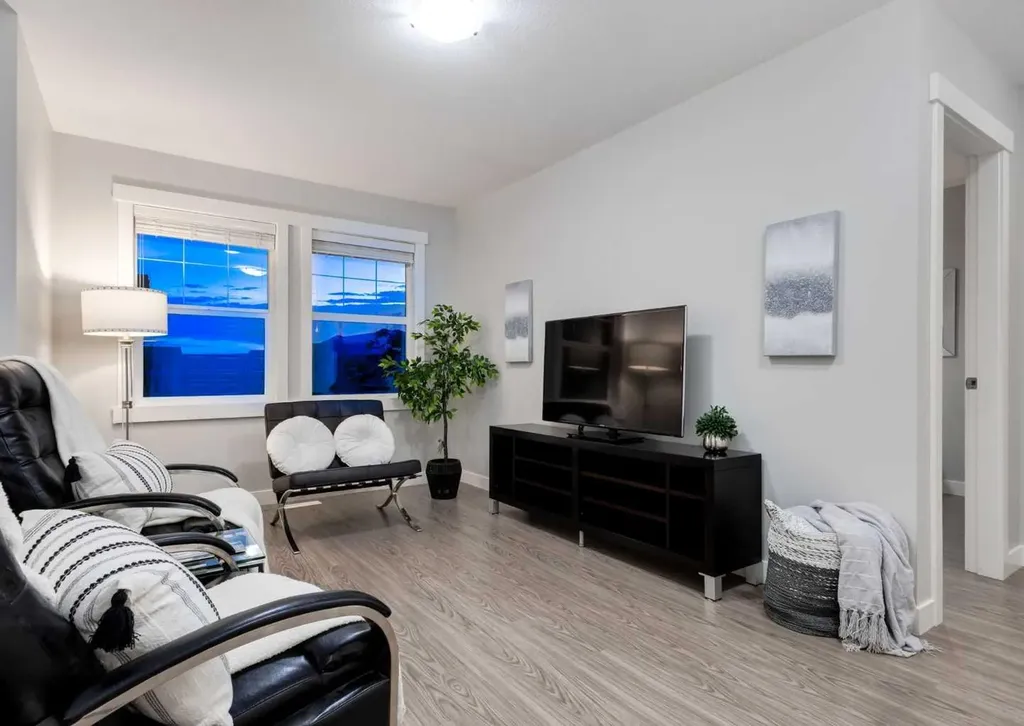 1086 Williamstown Boulevard NW Airdrie AB T4B3T9