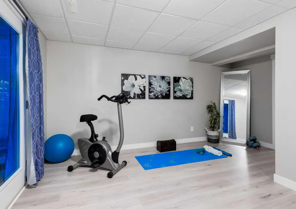 1086 Williamstown Boulevard NW Airdrie AB T4B3T9
