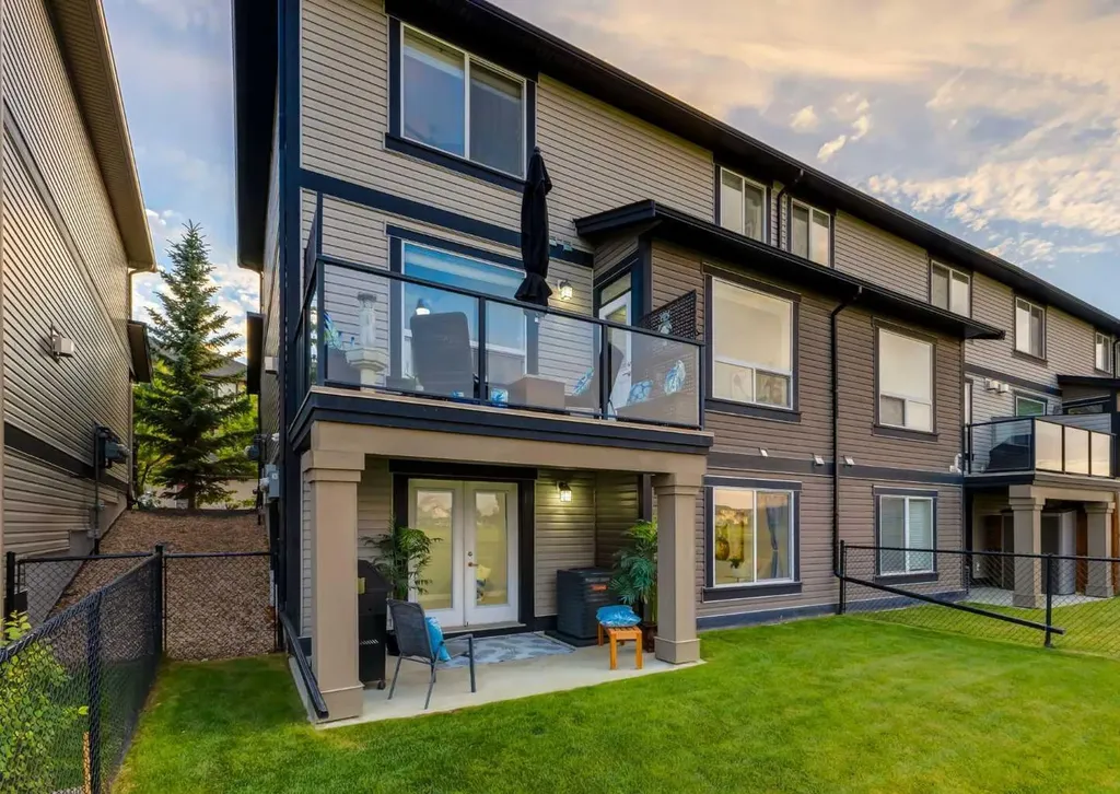 1086 Williamstown Boulevard NW Airdrie AB T4B3T9