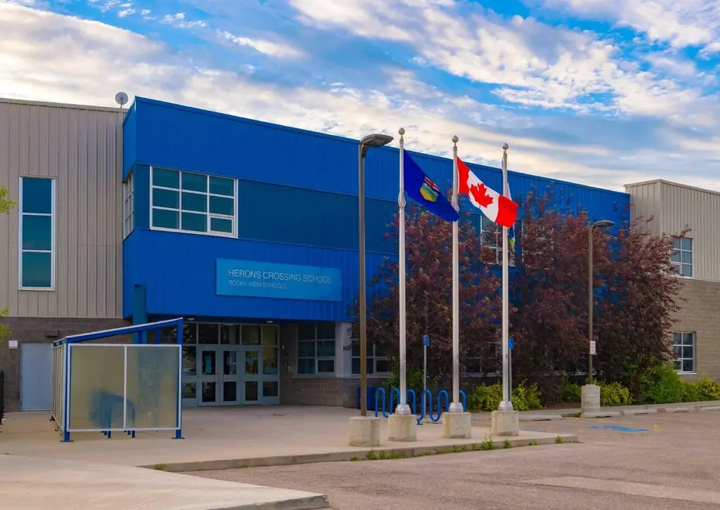 1086 Williamstown Boulevard NW Airdrie AB T4B3T9