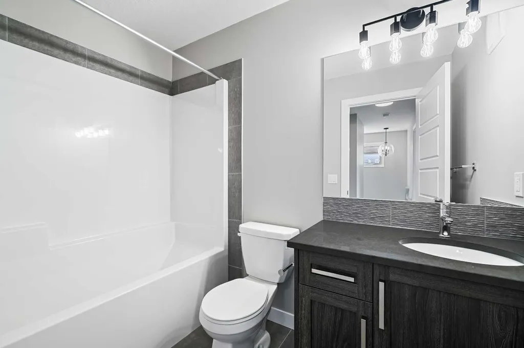 1122 Cobblestone Boulevard SW Airdrie AB T4B 5W5