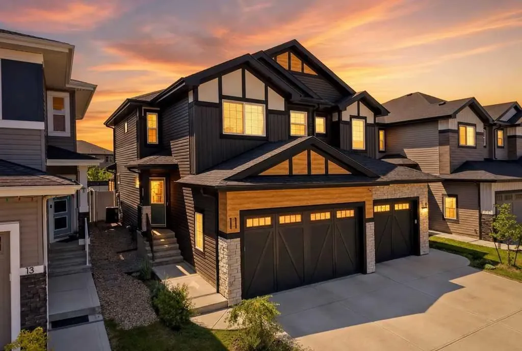 11 Linden Place Rural Red Deer County AB T4E 3C4
