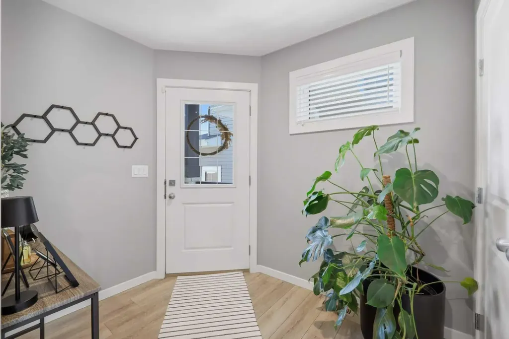 11 Linden Place Rural Red Deer County AB T4E 3C4