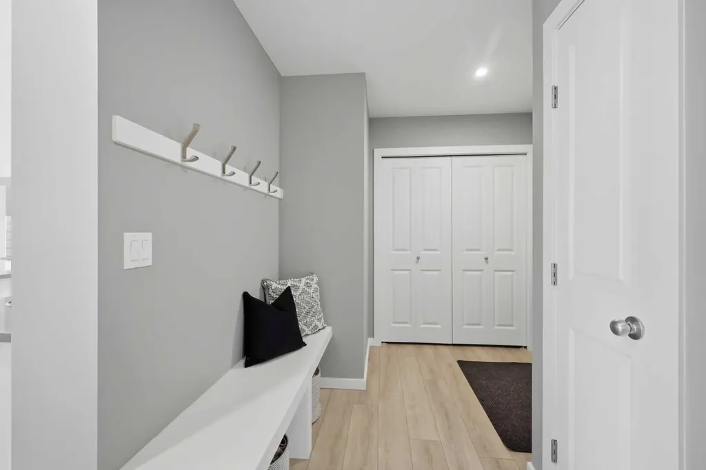 11 Linden Place Rural Red Deer County AB T4E 3C4