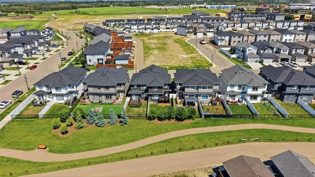 11 Linden Place Rural Red Deer County AB T4E 3C4