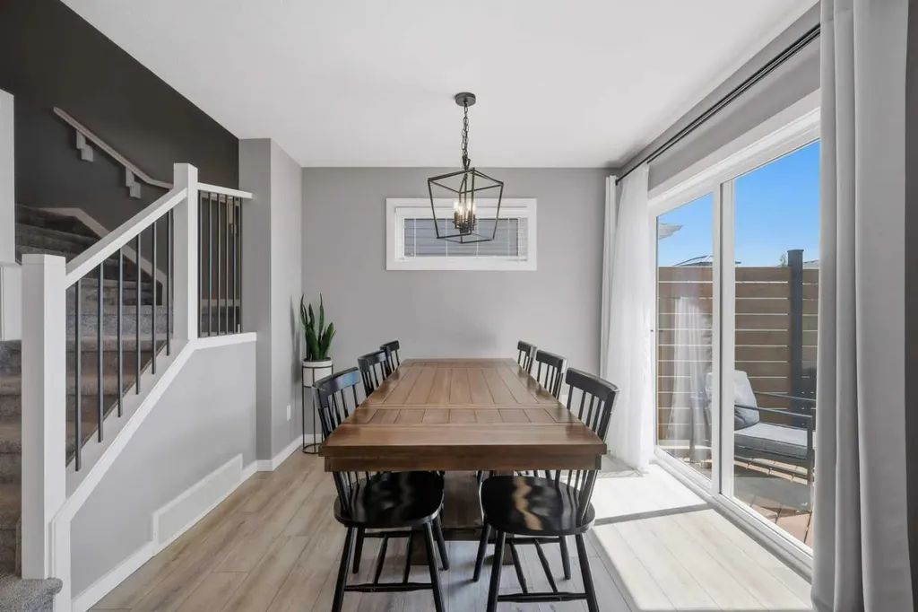 11 Linden Place Rural Red Deer County AB T4E 3C4