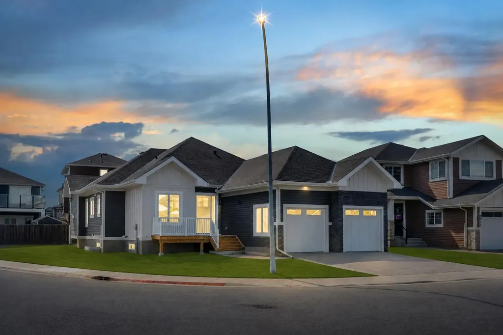 32 Lakes Estates Circle Strathmore AB T1P 0B7