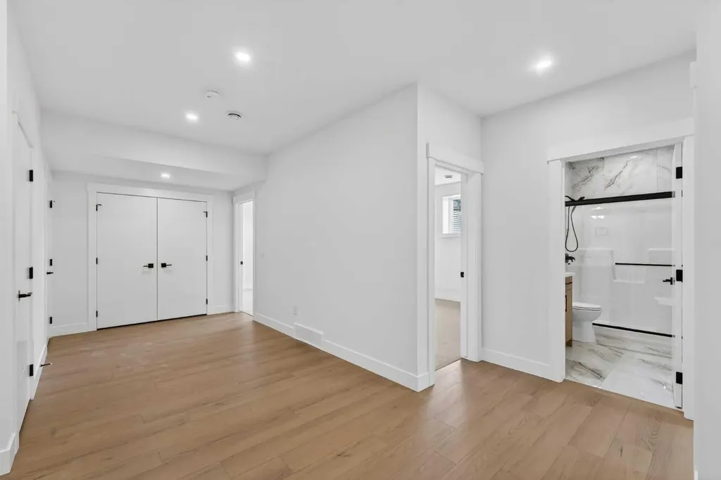 32 Lakes Estates Circle Strathmore AB T1P 0B7