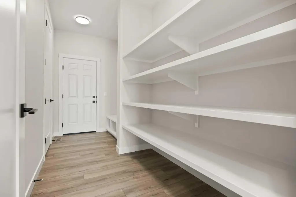 446 Kinniburgh Loop Chestermere AB T1X 3C4
