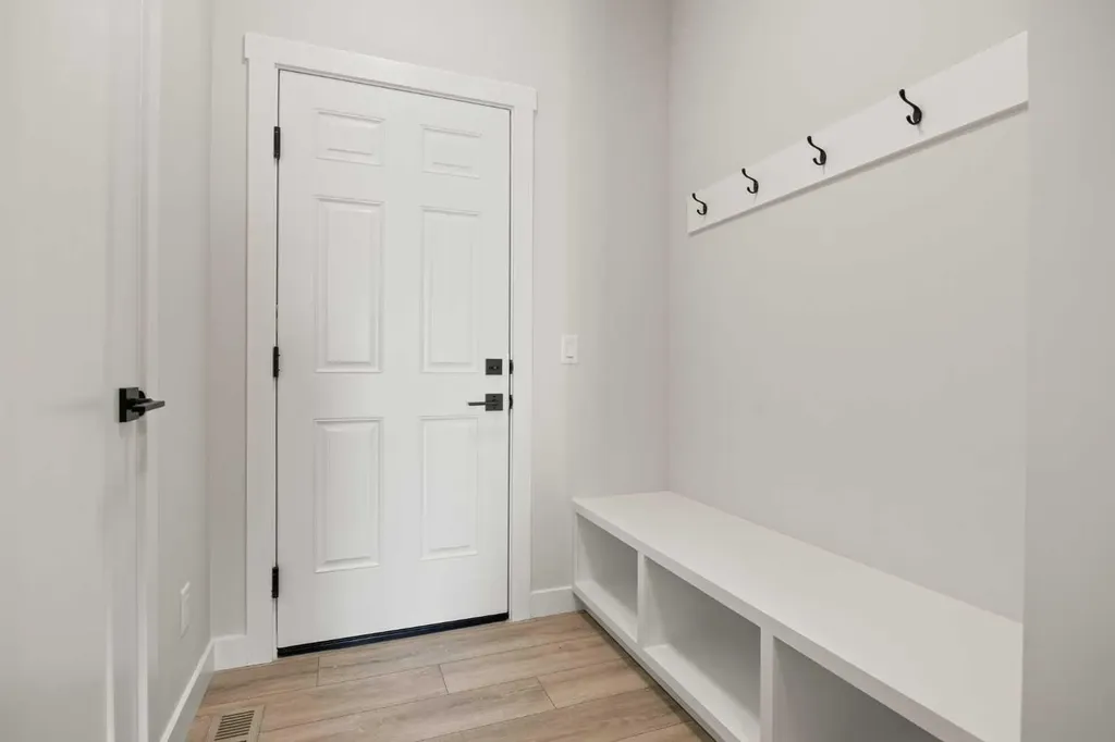 446 Kinniburgh Loop Chestermere AB T1X 3C4