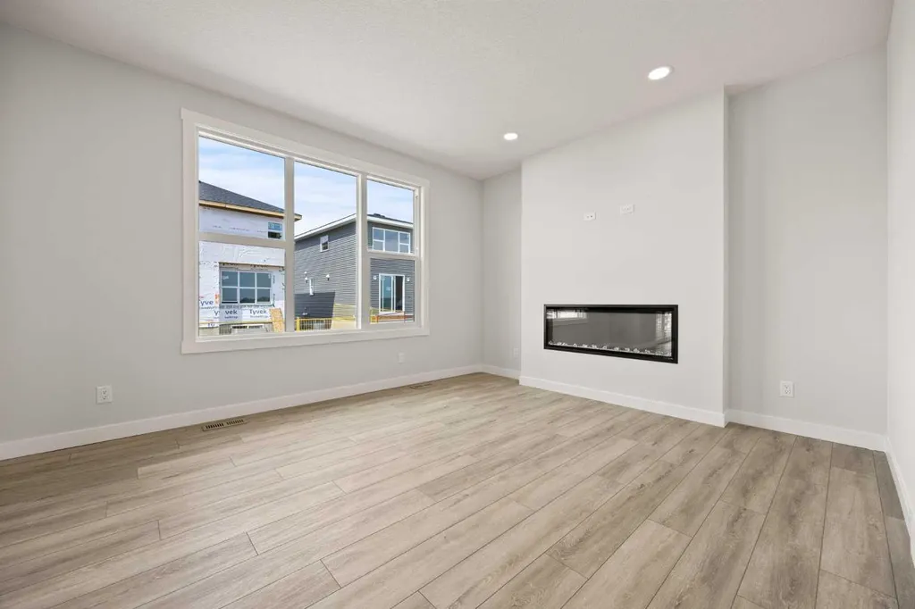 446 Kinniburgh Loop Chestermere AB T1X 3C4