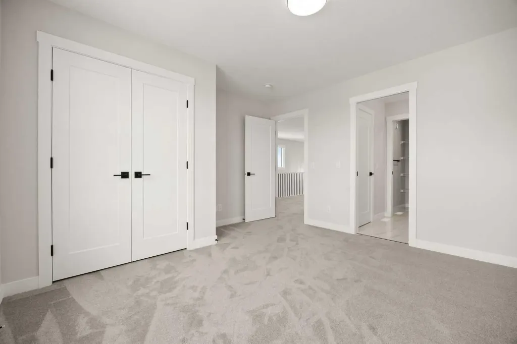 446 Kinniburgh Loop Chestermere AB T1X 3C4