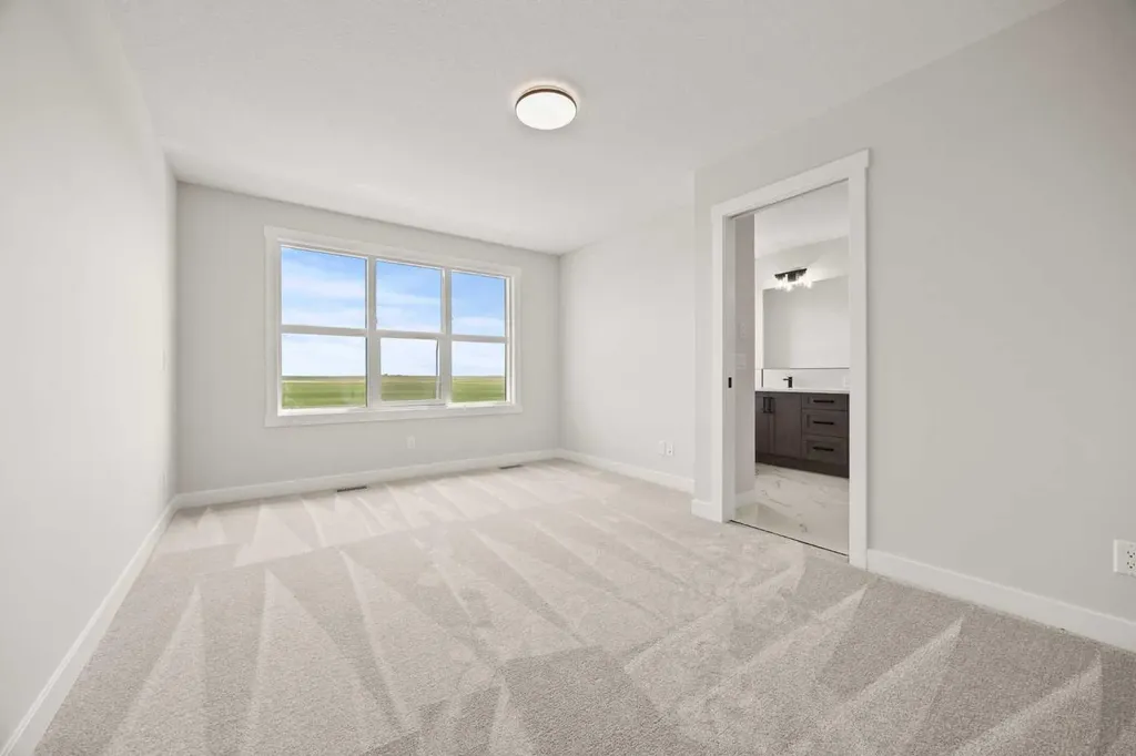 446 Kinniburgh Loop Chestermere AB T1X 3C4
