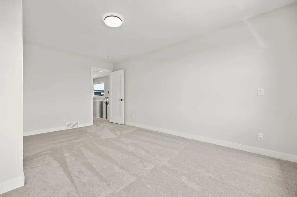 446 Kinniburgh Loop Chestermere AB T1X 3C4