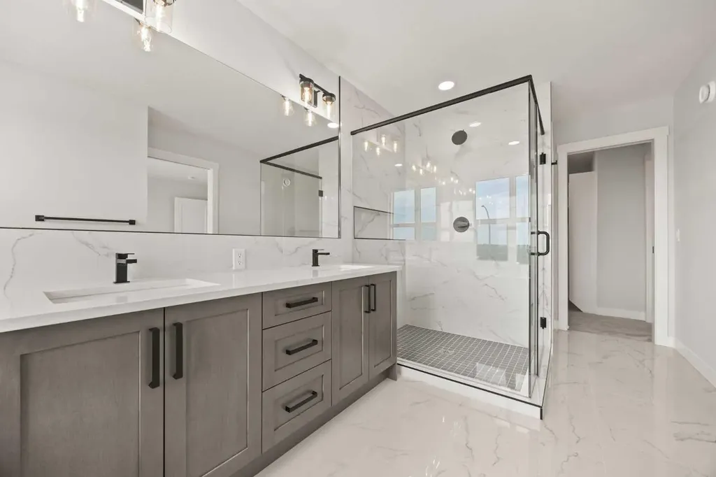 446 Kinniburgh Loop Chestermere AB T1X 3C4