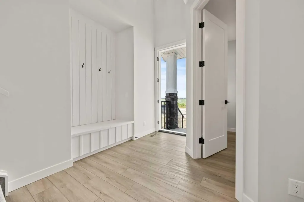 446 Kinniburgh Loop Chestermere AB T1X 3C4